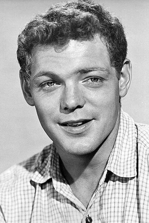 James Macarthur