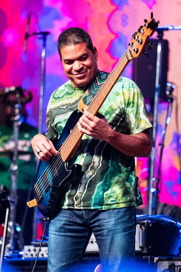 Oteil.