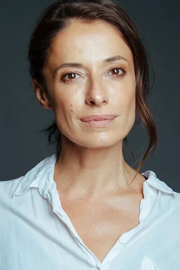 Eva De Luis